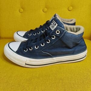 Converse Chuck Taylor All Star Malden Street Mid Padded Sneaker Men 8, Women 10